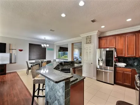 6902 NW Kowal Court Port St. Lucie FL 34986