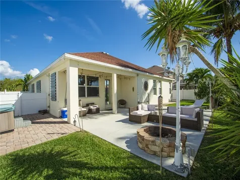 6902 NW Kowal Court Port St. Lucie FL 34986