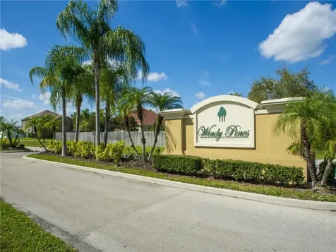 6902 NW Kowal Court Port St. Lucie FL 34986