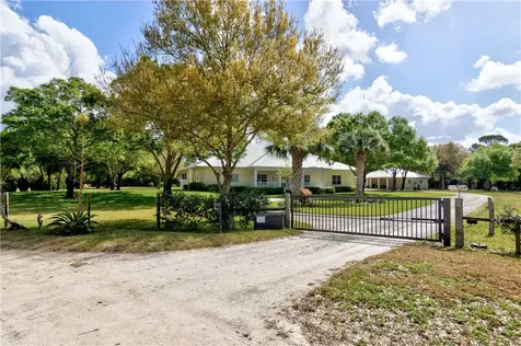 2180 Old Grove Road SW Vero Beach FL 32968