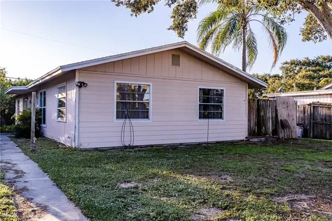 1665 Highland Avenue Vero Beach FL 32960