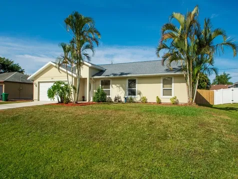 311 SE Navy Avenue Port St. Lucie FL 34984