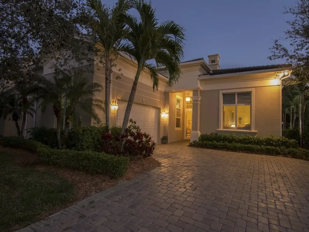 1642 Weybridge Circle Vero Beach FL 32963