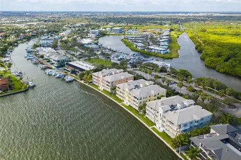 7 Royal Palm Pointe Vero Beach FL 32960