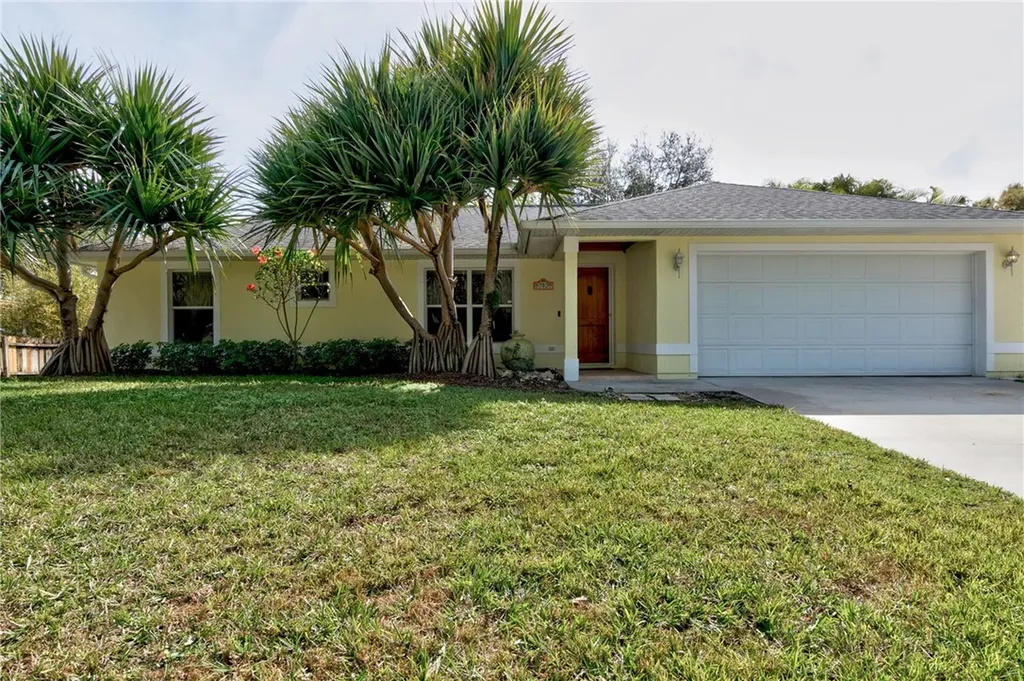 742 George Street Sebastian FL 32958