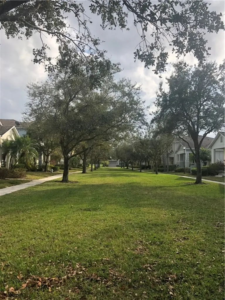 1301 Hometown Drive Vero Beach FL 32966