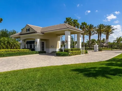9230 Autumn Court Vero Beach FL 32963