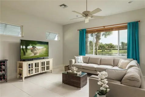 9230 Autumn Court Vero Beach FL 32963