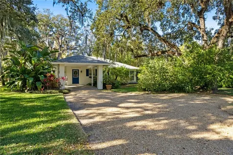 700 Royal Palm Place Vero Beach FL 32960