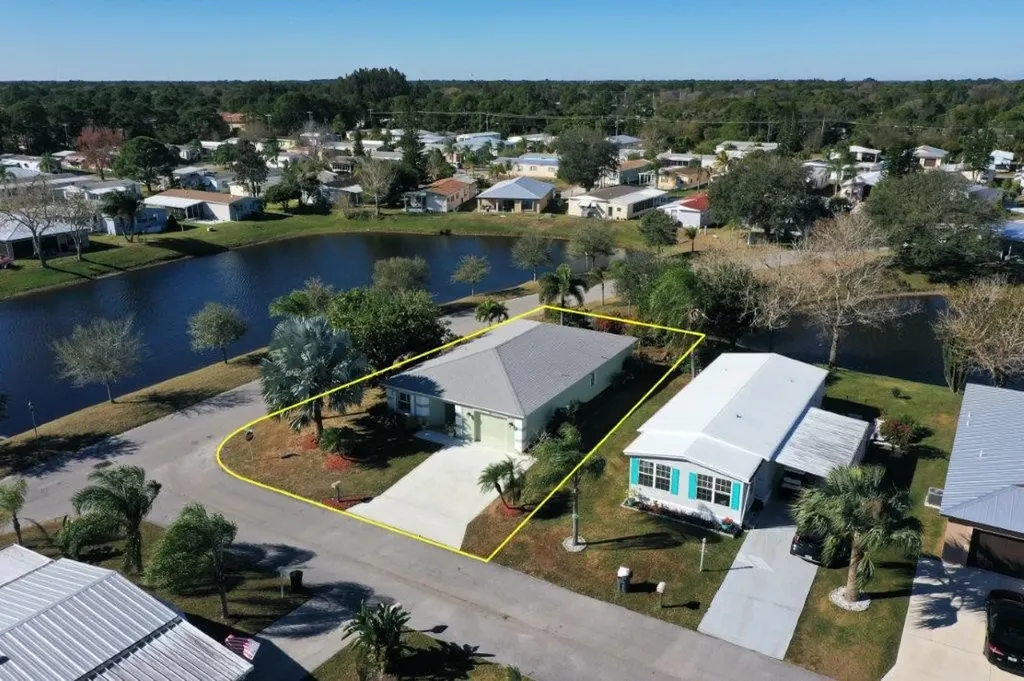 56 Verde Vista Fort Pierce FL 34951