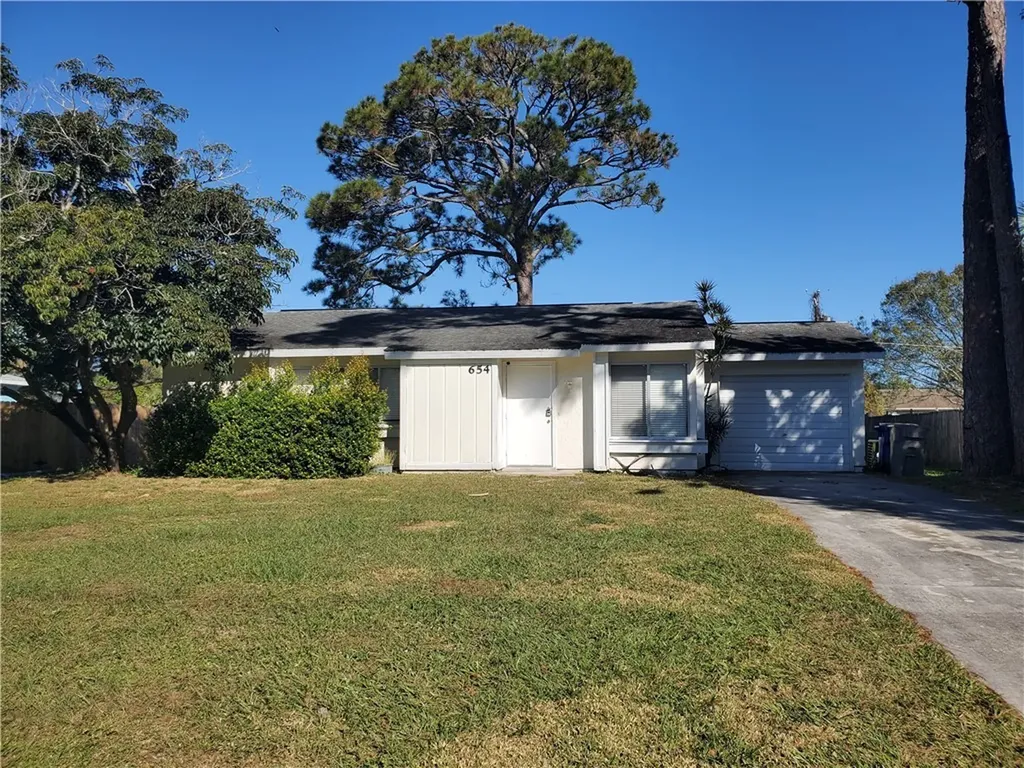 654 25th Street SW Vero Beach FL 32962
