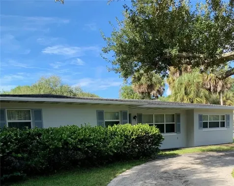2307 Oak Drive Hutchinson Island FL 34949