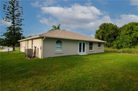 967 SW Aurelia Avenue Port St. Lucie FL 34953