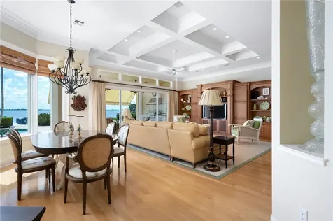 365 Riverway Court Vero Beach FL 32963