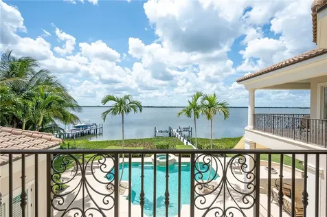 365 Riverway Court Vero Beach FL 32963