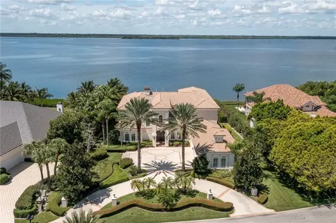 365 Riverway Court Vero Beach FL 32963