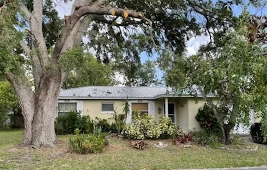 2310 4th Street Vero Beach FL 32962