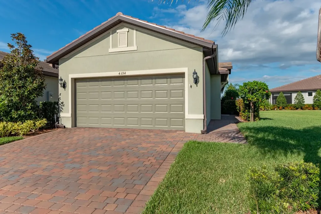 4394 Beauty Leaf Circle Vero Beach FL 32967