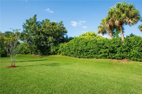 1817 Berkshire Circle SW Vero Beach FL 32968