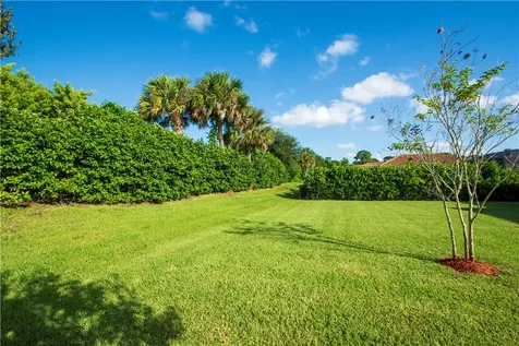 1817 Berkshire Circle SW Vero Beach FL 32968