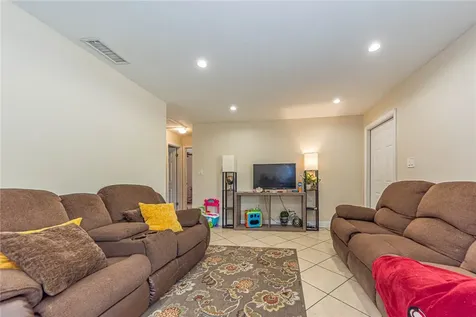 476 6th Avenue SW Vero Beach FL 32962