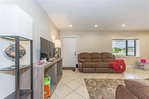 476 6th Avenue SW Vero Beach FL 32962