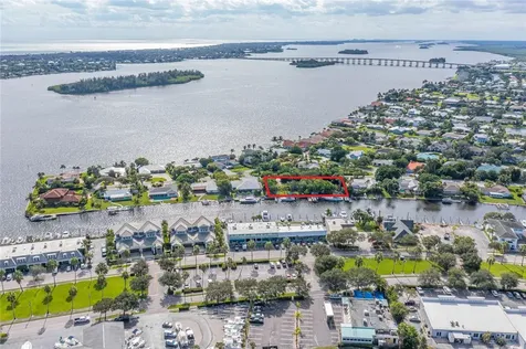 12 Sea Gull Avenue Vero Beach FL 32960
