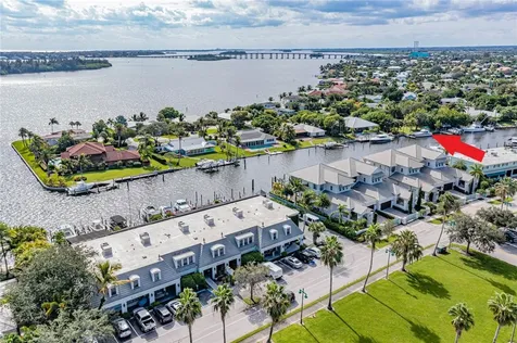 12 Sea Gull Avenue Vero Beach FL 32960