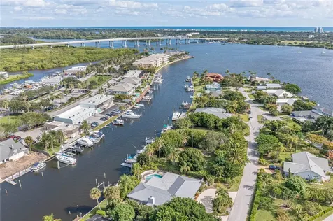 12 Sea Gull Avenue Vero Beach FL 32960