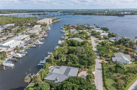 12 Sea Gull Avenue Vero Beach FL 32960