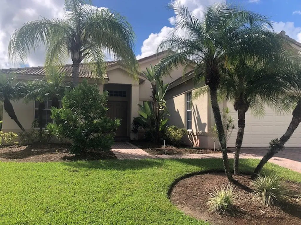 5225 Topaz Lane SW Vero Beach FL 32968