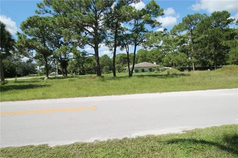 6515 52nd Avenue Vero Beach FL 32967