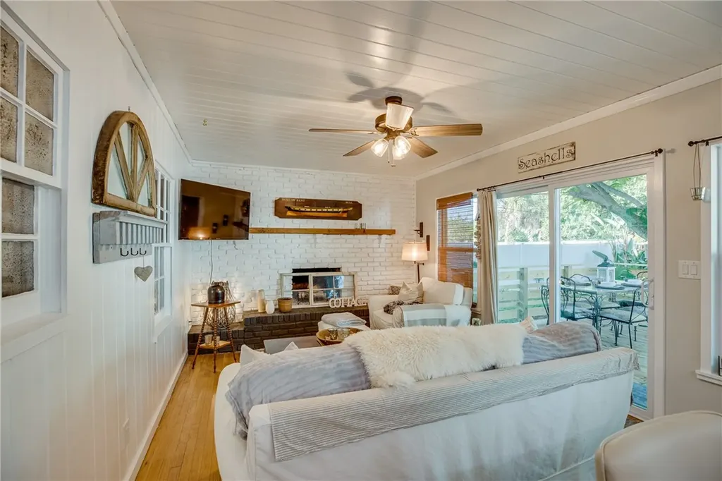 2433 19th Avenue Vero Beach FL 32960