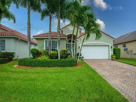 5008 Honeybell Manor SW Vero Beach FL 32968