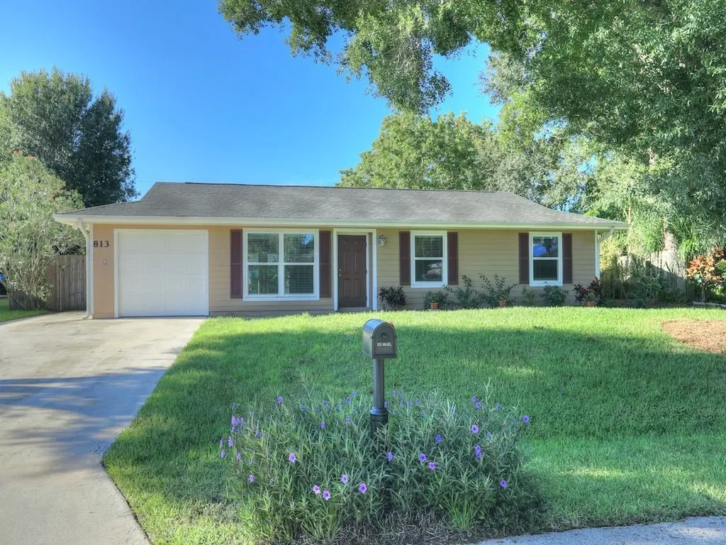 813 Floraland Avenue Sebastian FL 32958