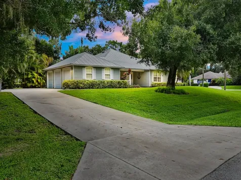 1320 49th Avenue Vero Beach FL 32966