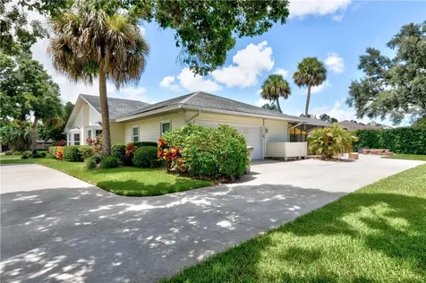 4890 12th Place Vero Beach FL 32966