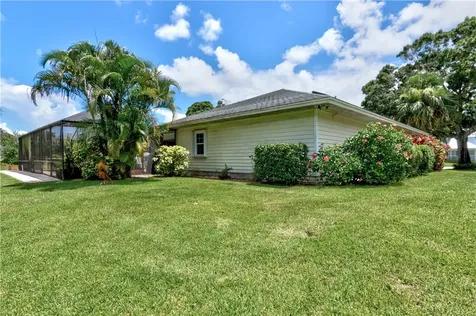 4890 12th Place Vero Beach FL 32966