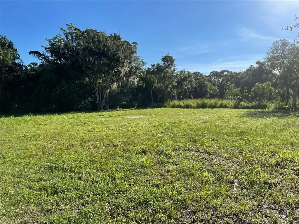 1560 46th Avenue Vero Beach FL 32966