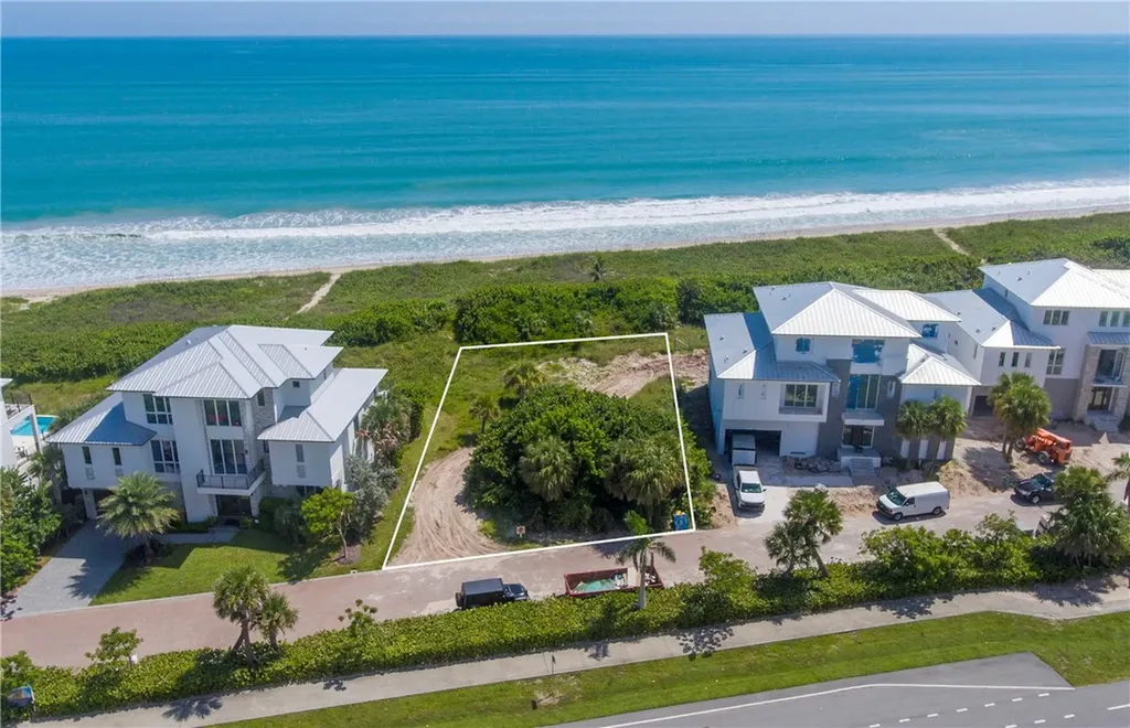 4428 N Highway A1a Hutchinson Island FL 34949