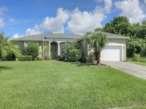 517 SW Dalton Circle Port St. Lucie FL 34953