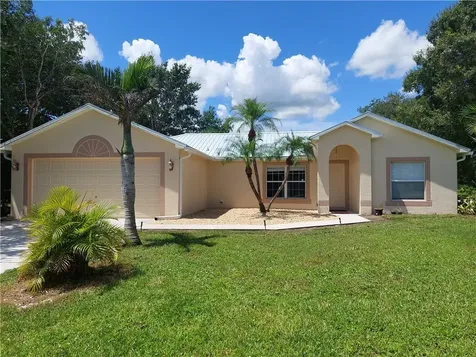 8885 103rd Avenue Vero Beach FL 32967