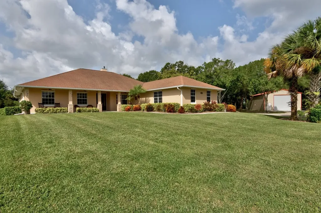 1795 Covey Run Court SW Vero Beach FL 32968