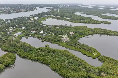 2600 Riverview Court Vero Beach FL 32963