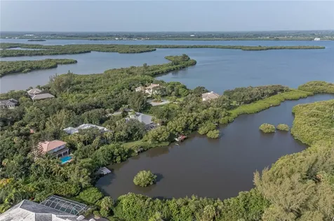 2600 Riverview Court Vero Beach FL 32963