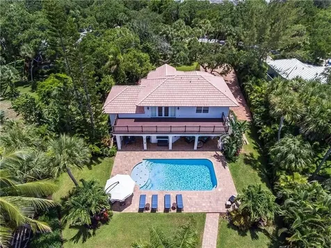 2600 Riverview Court Vero Beach FL 32963