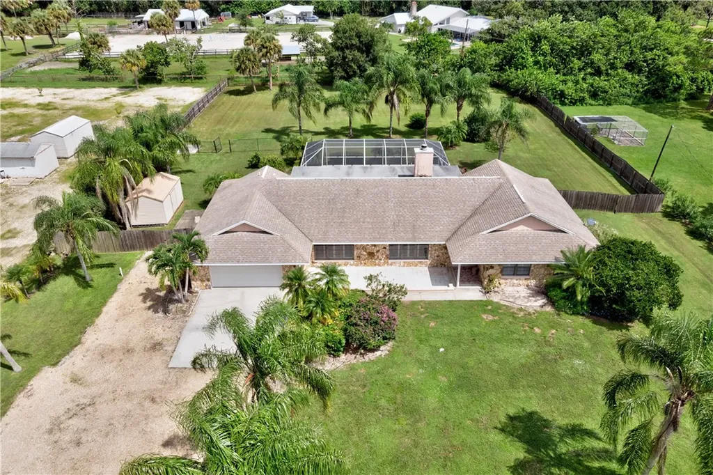 2450 1st Place Vero Beach FL 32962