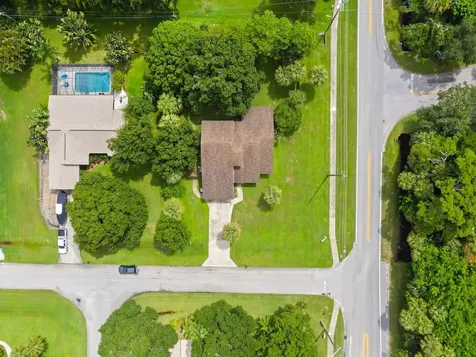 490 35th Court SW Vero Beach FL 32968