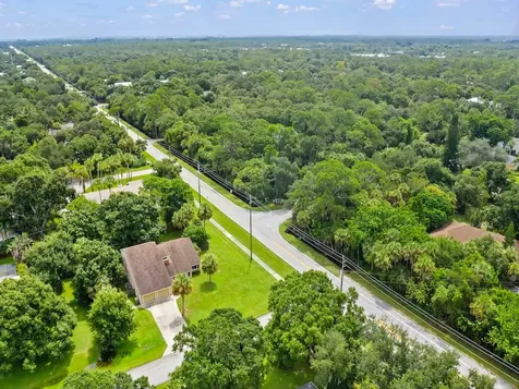 490 35th Court SW Vero Beach FL 32968