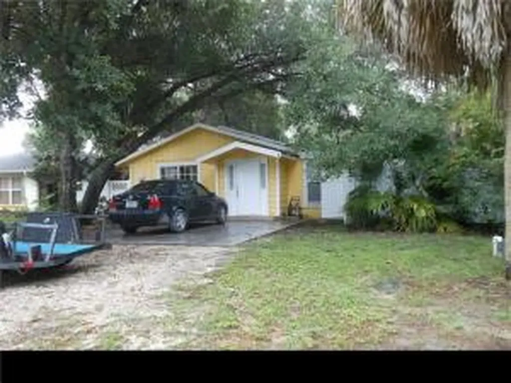 46 44th Avenue Vero Beach FL 32968